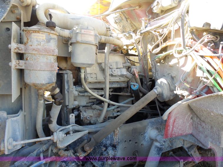 image for item L3697 2000 International F4900 dump truck