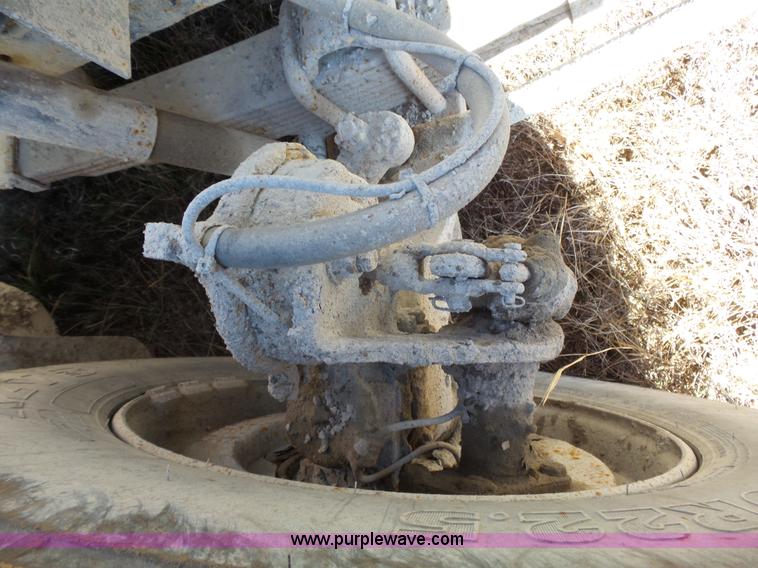 image for item L3697 2000 International F4900 dump truck