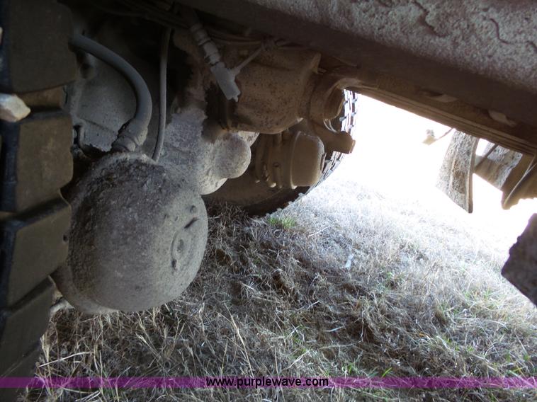 image for item L3697 2000 International F4900 dump truck