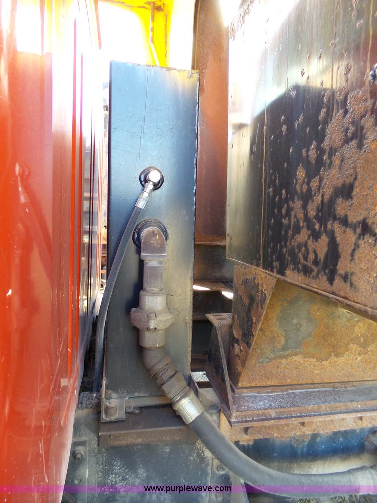 image for item L3697 2000 International F4900 dump truck