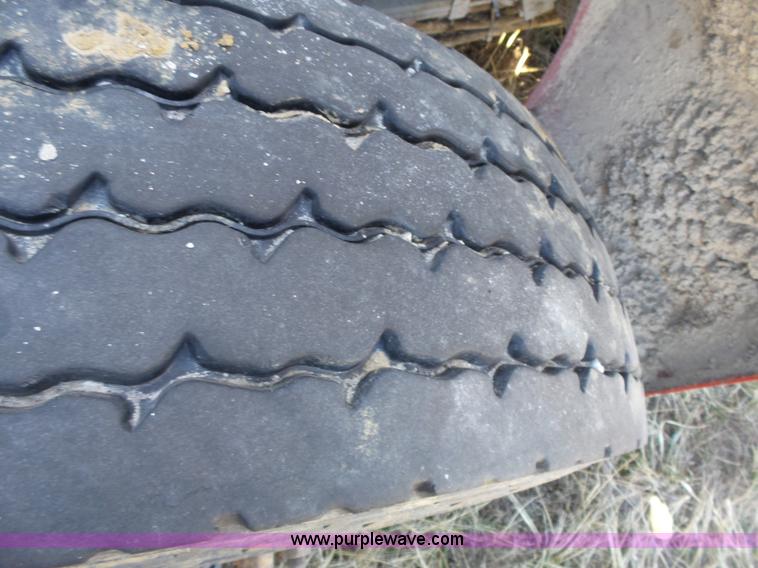 image for item L3697 2000 International F4900 dump truck