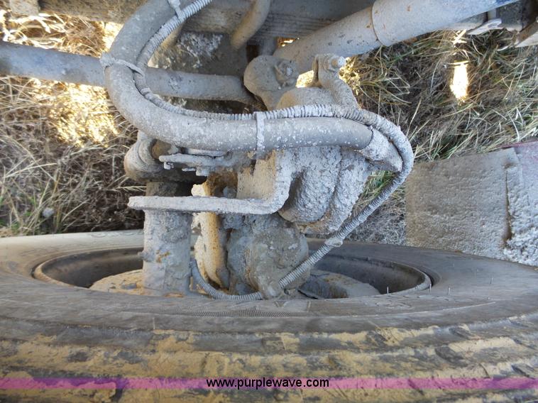 image for item L3697 2000 International F4900 dump truck