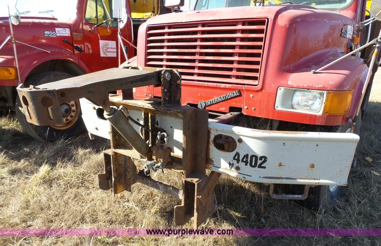 image for item L3697 2000 International F4900 dump truck