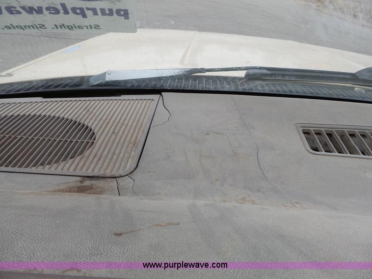 image for item L3704 1992 Chevrolet Cheyenne 1500 pickup truck