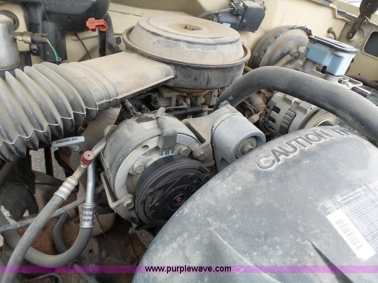 image for item L3704 1992 Chevrolet Cheyenne 1500 pickup truck