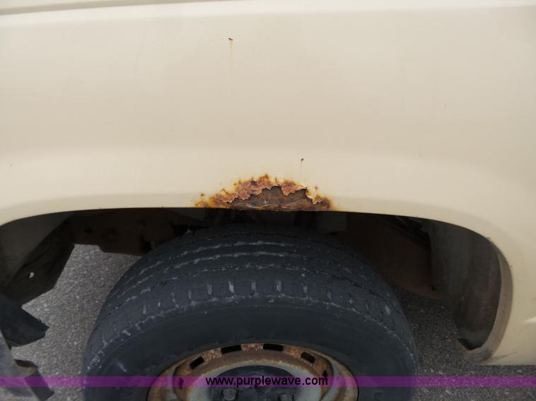 image for item L3704 1992 Chevrolet Cheyenne 1500 pickup truck