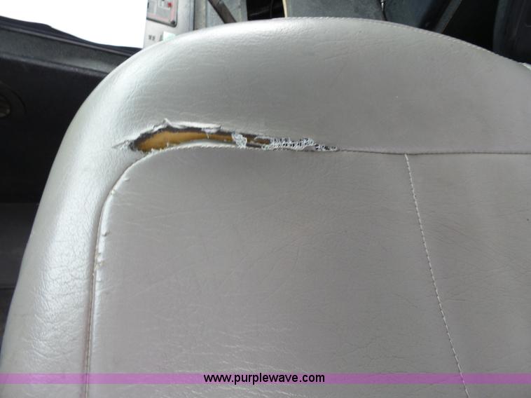 image for item L3721 2006 Freightliner Business Class M2 ambulance