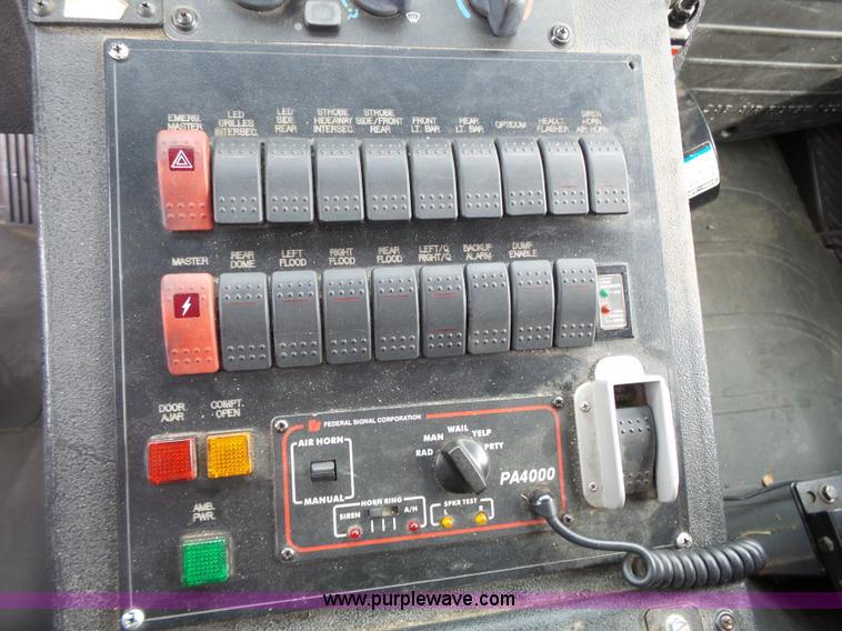 image for item L3721 2006 Freightliner Business Class M2 ambulance