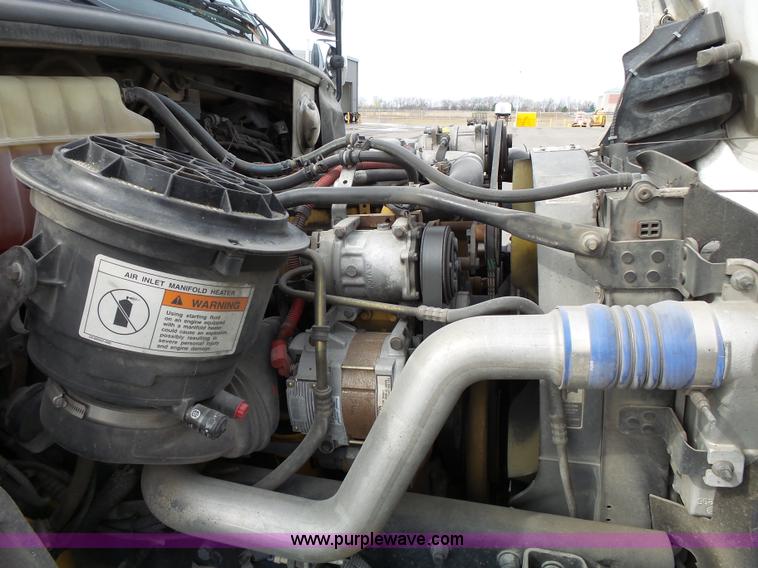 image for item L3721 2006 Freightliner Business Class M2 ambulance