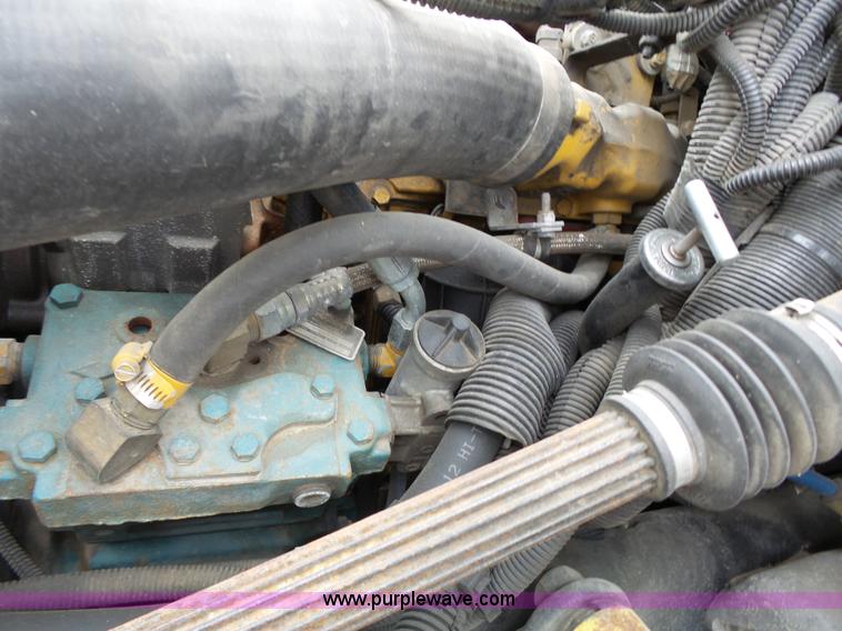 image for item L3721 2006 Freightliner Business Class M2 ambulance