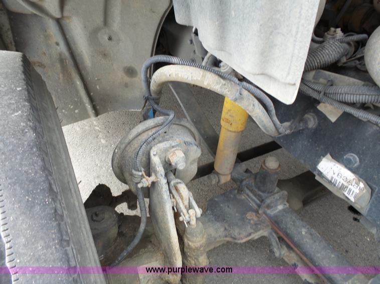 image for item L3721 2006 Freightliner Business Class M2 ambulance