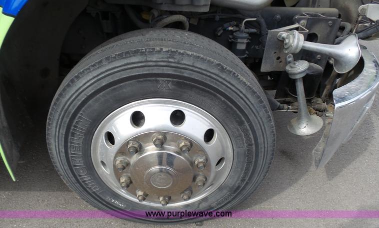 image for item L3721 2006 Freightliner Business Class M2 ambulance