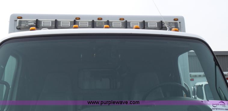 image for item L3721 2006 Freightliner Business Class M2 ambulance