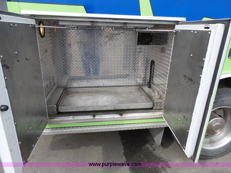 image for item L3721 2006 Freightliner Business Class M2 ambulance