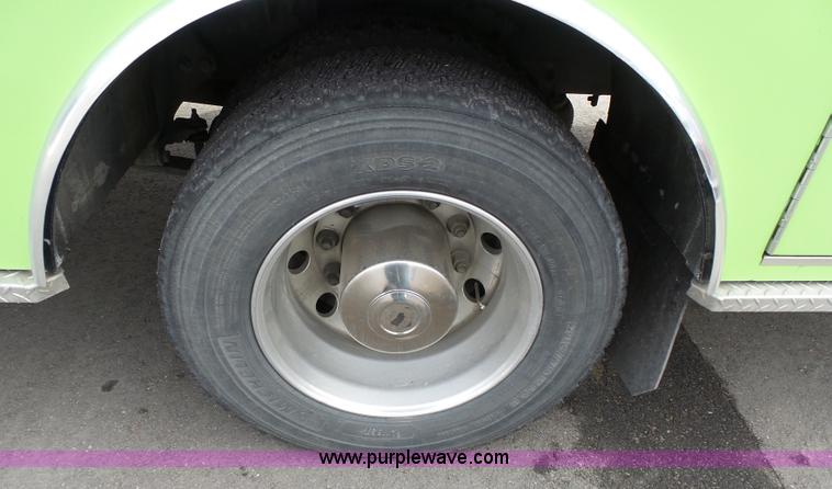 image for item L3721 2006 Freightliner Business Class M2 ambulance