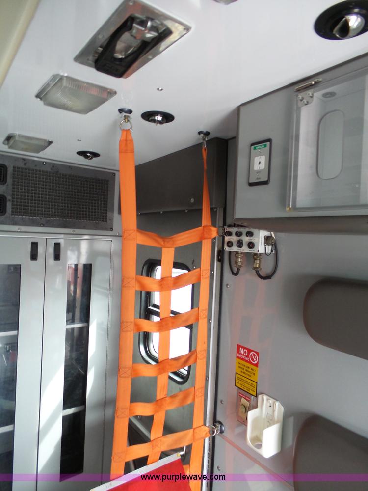 image for item L3721 2006 Freightliner Business Class M2 ambulance