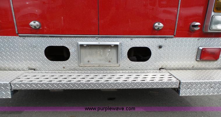 image for item L3722 2003 Ford 801 ambulance