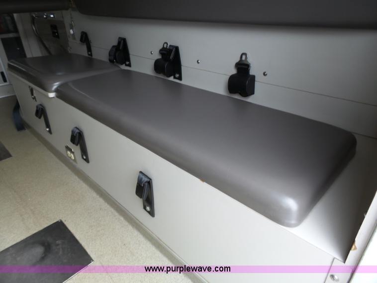 image for item L3722 2003 Ford 801 ambulance