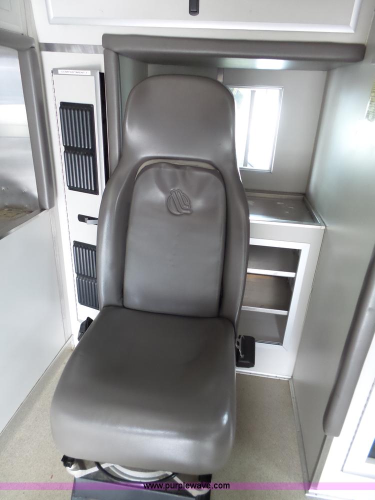 image for item L3722 2003 Ford 801 ambulance