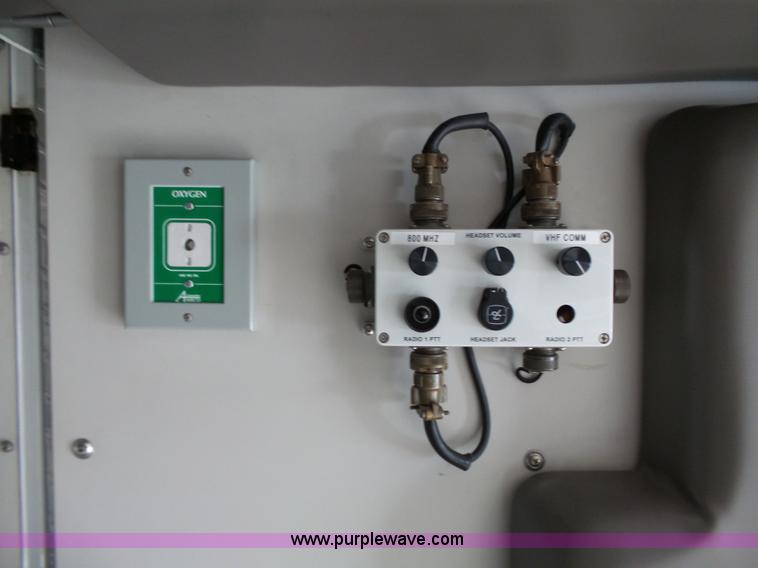 image for item L3722 2003 Ford 801 ambulance