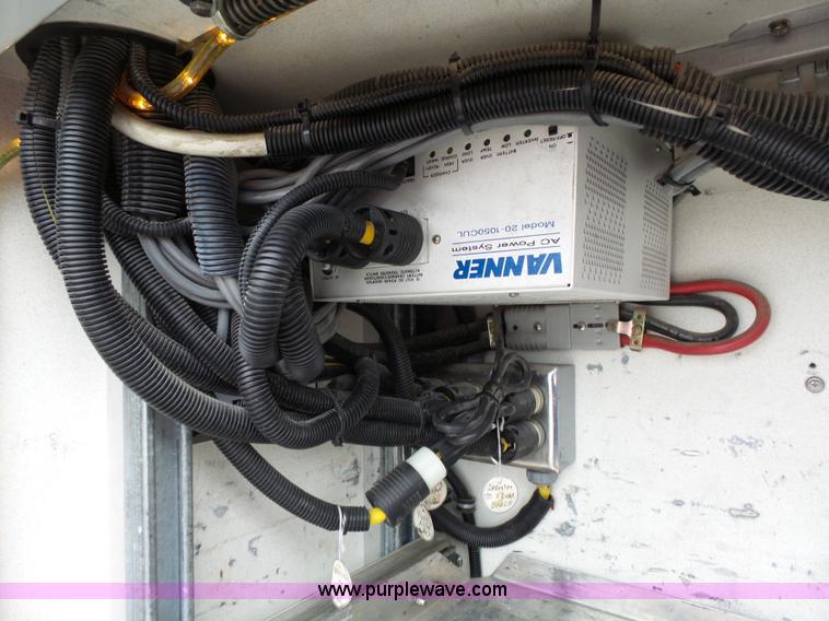 image for item L3722 2003 Ford 801 ambulance