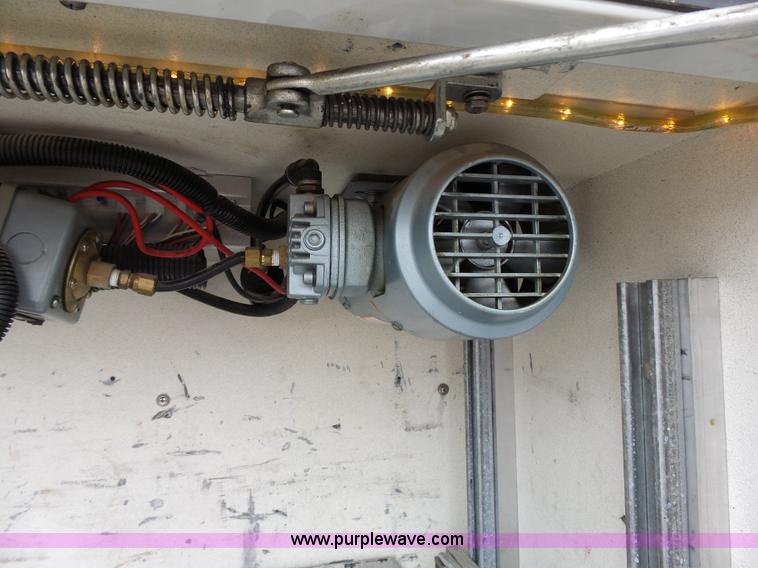 image for item L3722 2003 Ford 801 ambulance