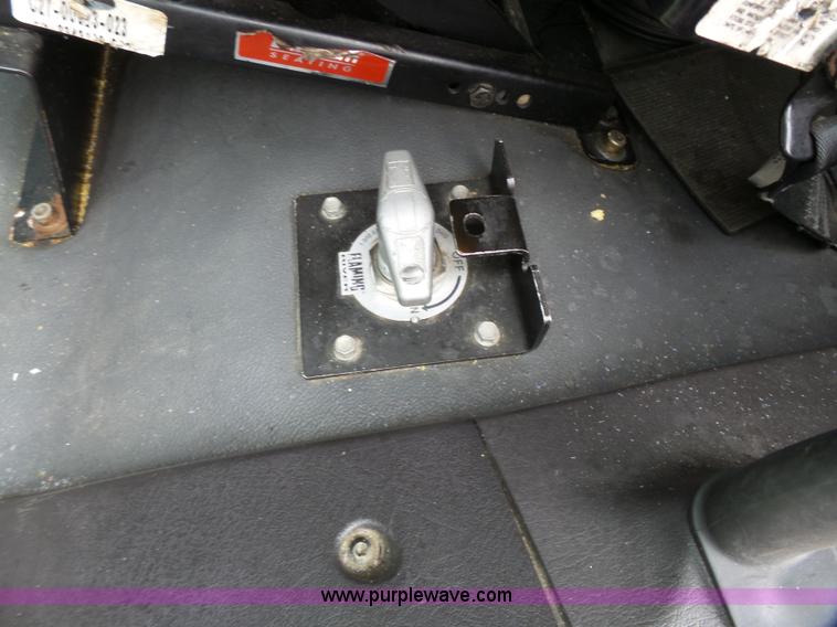 image for item L3723 2005 Freightliner Business Class M2 ambulance