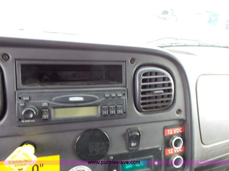 image for item L3723 2005 Freightliner Business Class M2 ambulance