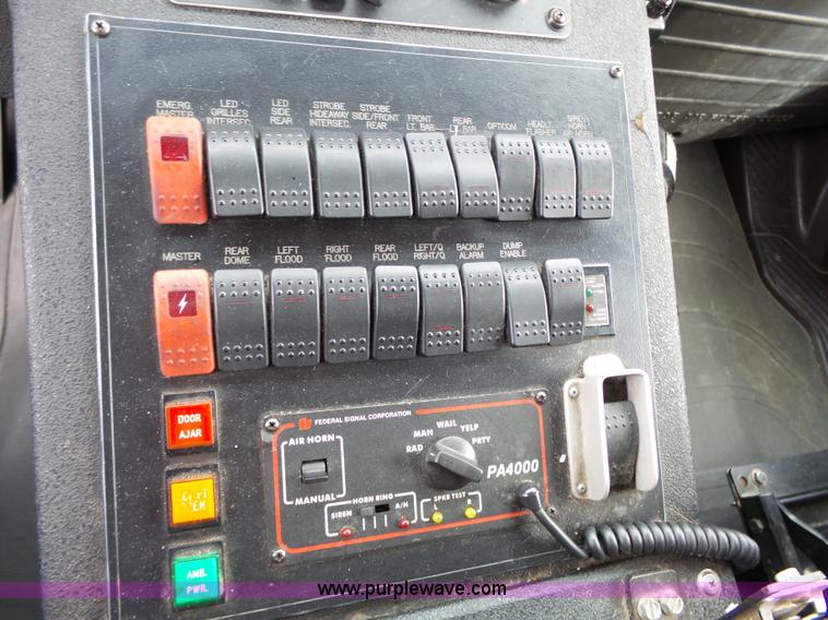 image for item L3723 2005 Freightliner Business Class M2 ambulance