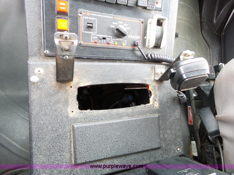 image for item L3723 2005 Freightliner Business Class M2 ambulance