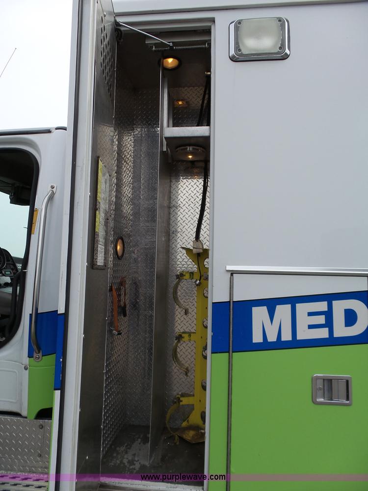 image for item L3723 2005 Freightliner Business Class M2 ambulance