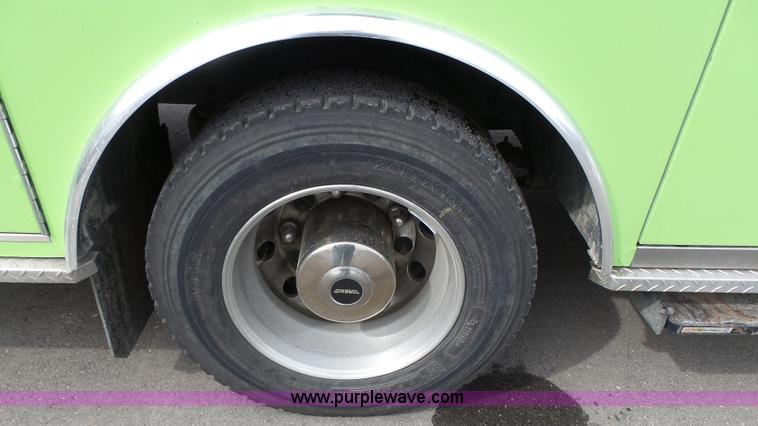 image for item L3723 2005 Freightliner Business Class M2 ambulance