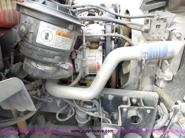 image for item L3723 2005 Freightliner Business Class M2 ambulance