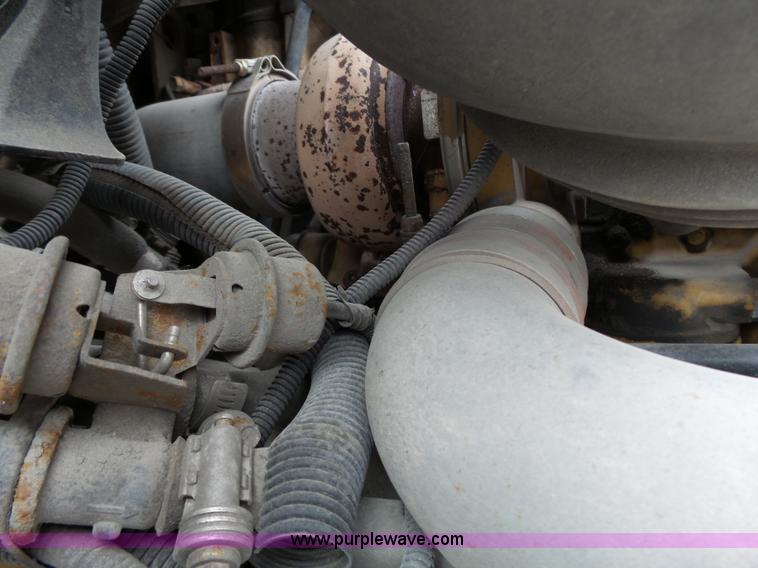 image for item L3723 2005 Freightliner Business Class M2 ambulance