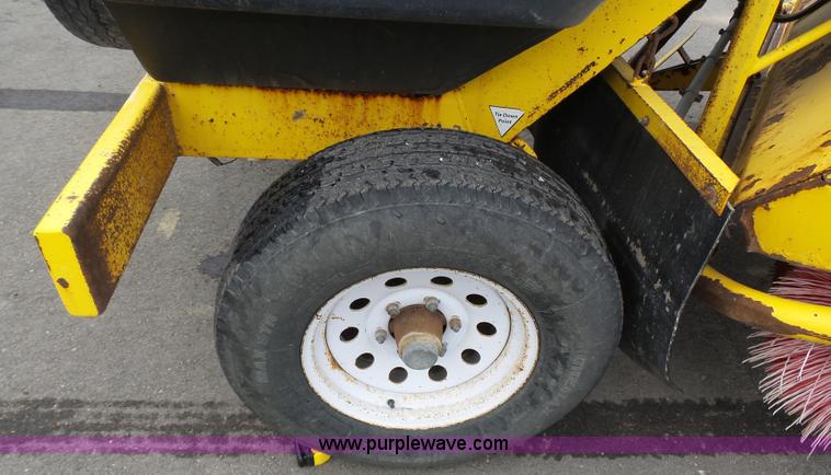 image for item L3724 Superior DT80CT broom