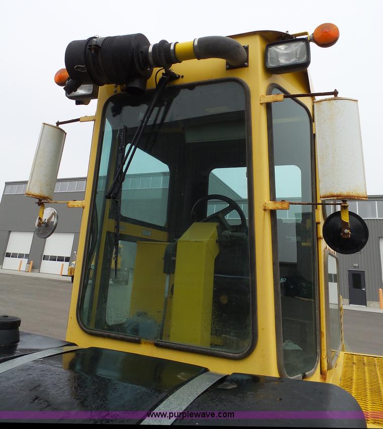 image for item L3724 Superior DT80CT broom