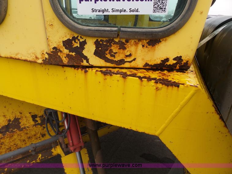 image for item L3724 Superior DT80CT broom