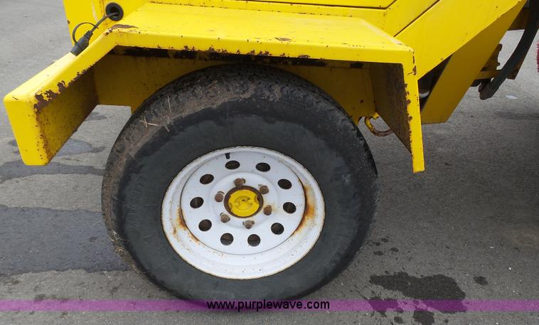 image for item L3724 Superior DT80CT broom