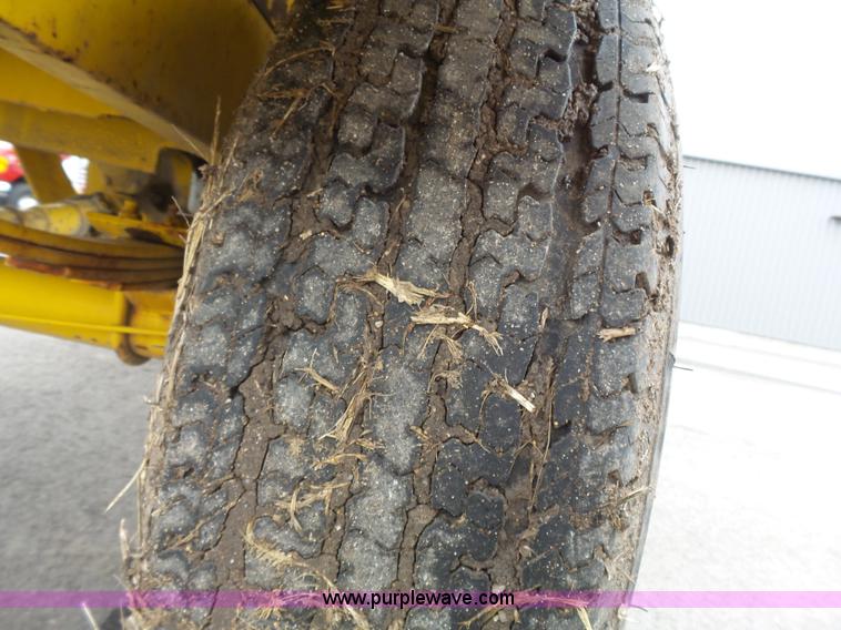 image for item L3724 Superior DT80CT broom