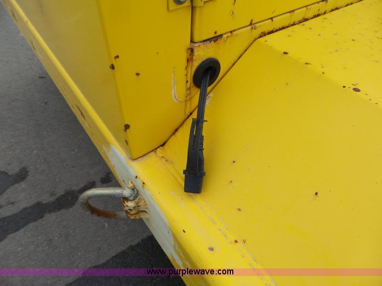 image for item L3724 Superior DT80CT broom