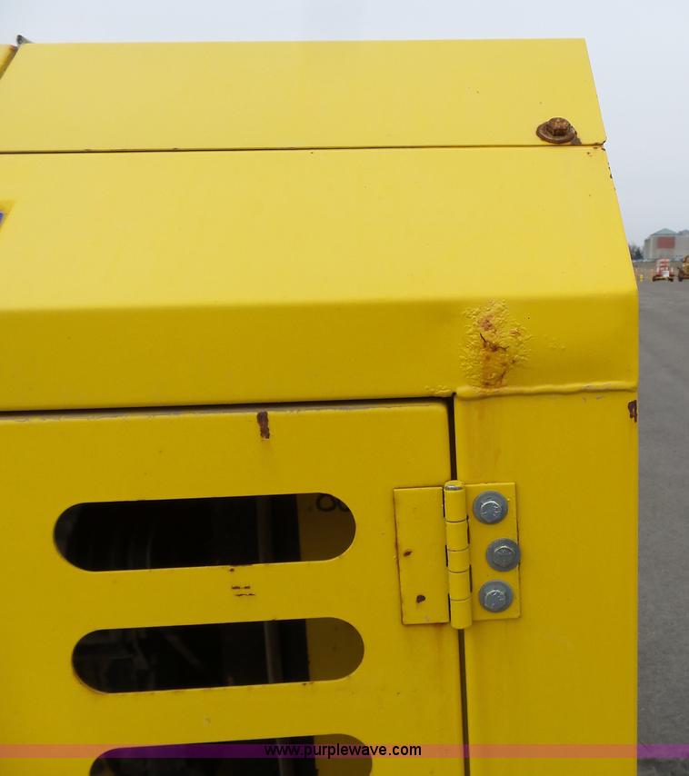 image for item L3724 Superior DT80CT broom