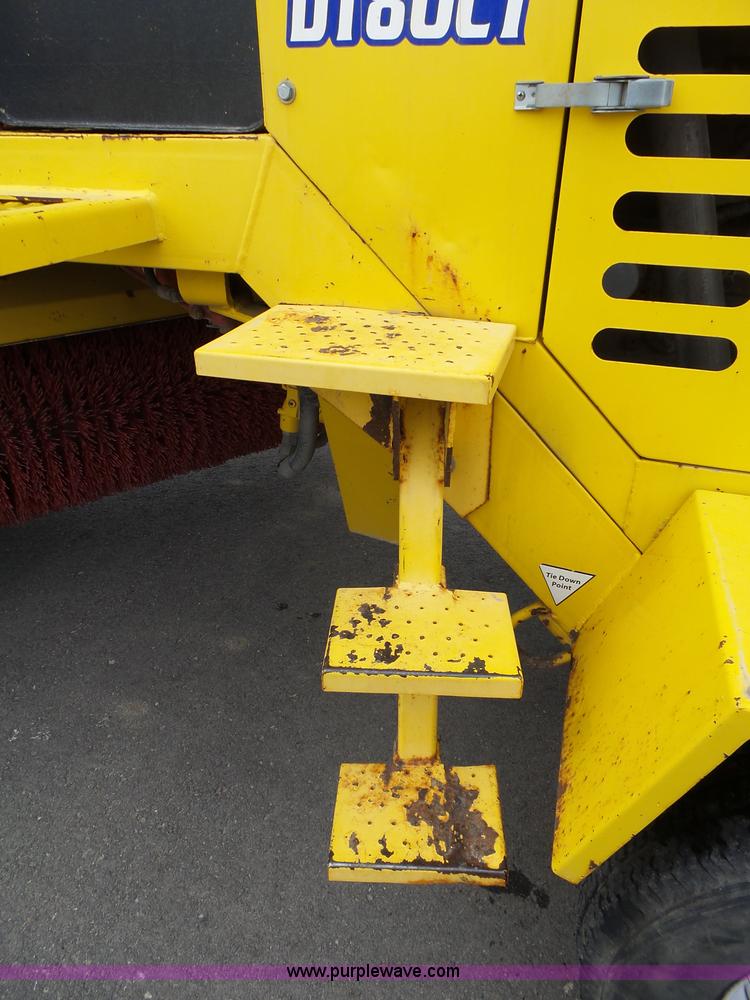 image for item L3724 Superior DT80CT broom