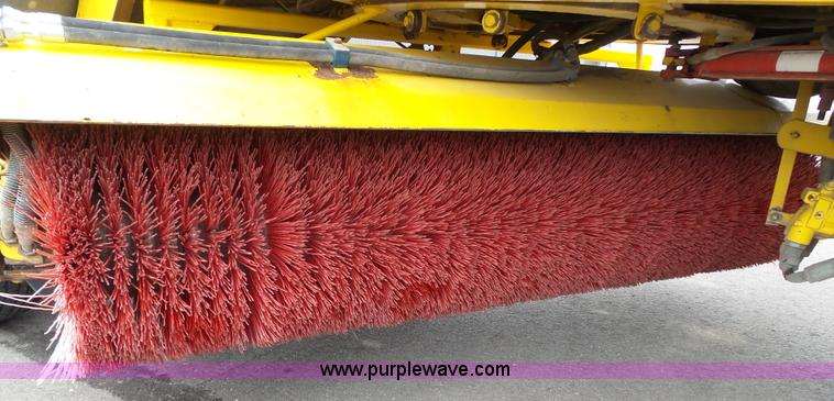 image for item L3724 Superior DT80CT broom