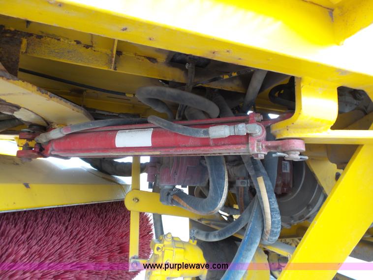 image for item L3724 Superior DT80CT broom