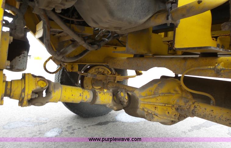 image for item L3724 Superior DT80CT broom