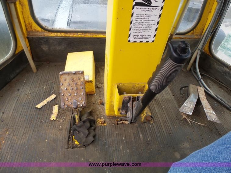 image for item L3724 Superior DT80CT broom