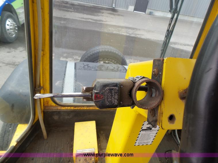 image for item L3724 Superior DT80CT broom