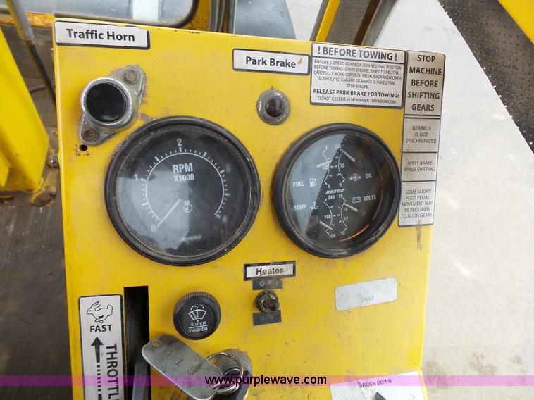 image for item L3724 Superior DT80CT broom