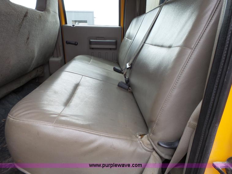 image for item L3727 2008 Ford F450 Super Duty XL Crew Cab flatbed truck