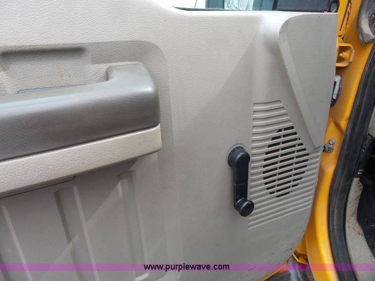 image for item L3727 2008 Ford F450 Super Duty XL Crew Cab flatbed truck